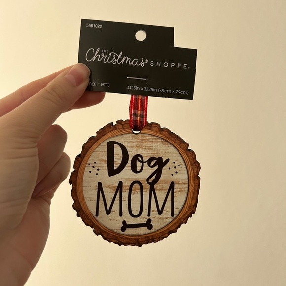 “Dog Mom” Christmas Ornament (NWT – The Christmas Shoppe) - Picture 1 of 3
